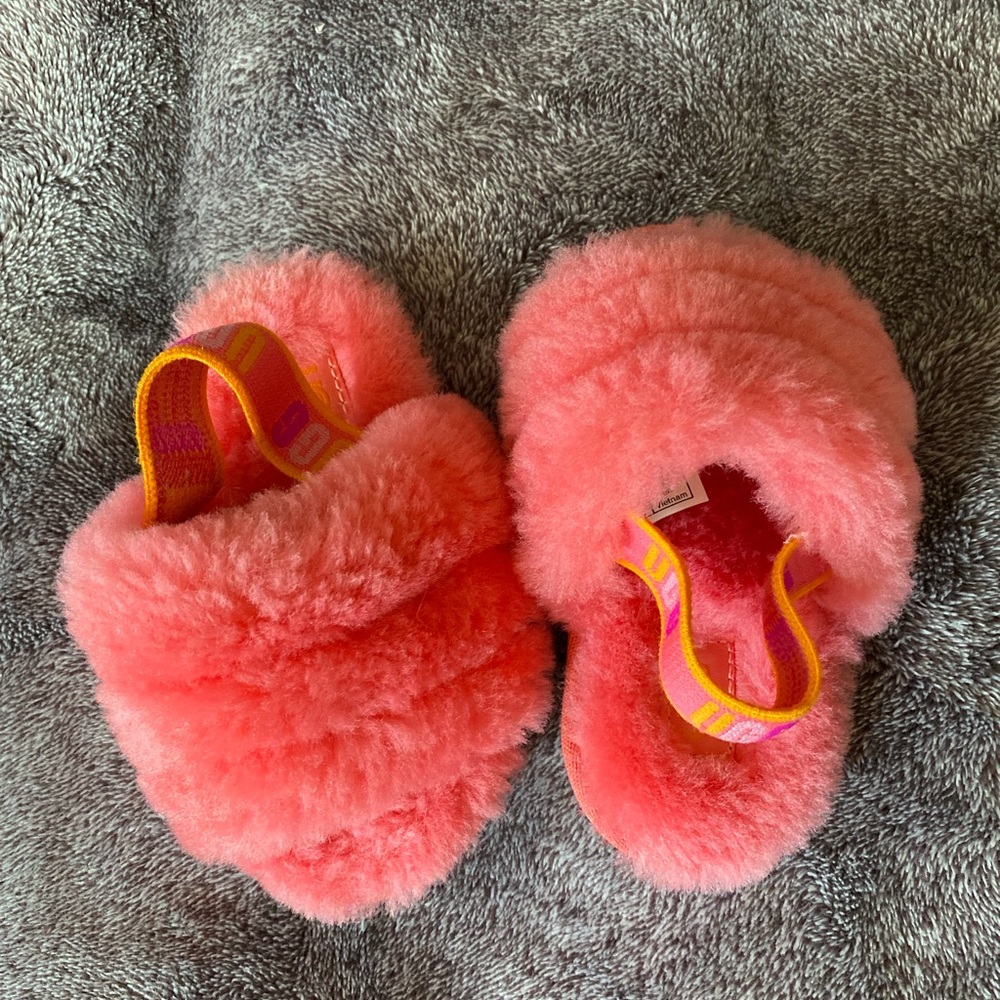 Ugg Fluff Yeah slides